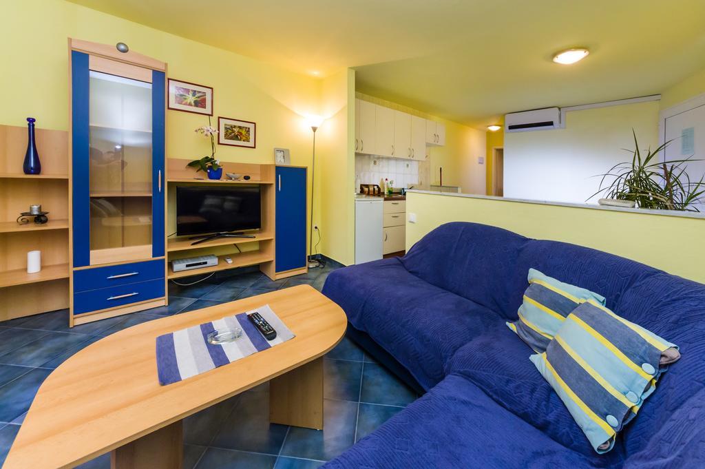 Apartment Stipic Петркане Стая снимка